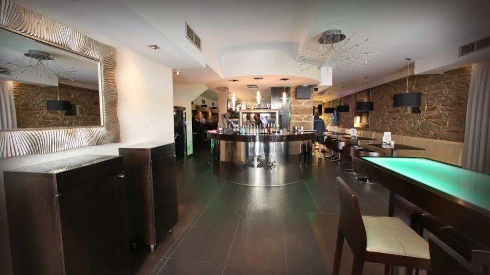Hotel Cardenal Монфорте-де-Лемос Экстерьер фото